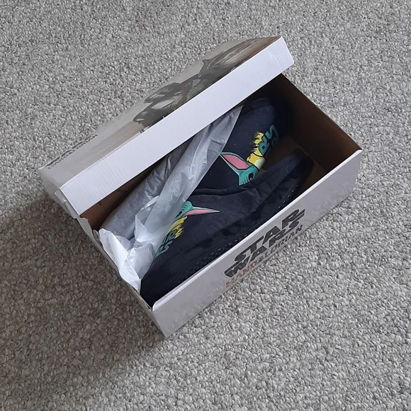 New Star Wars Men's The Mandalorian "The Child" Clog Slipper. - Picture 12 of 12